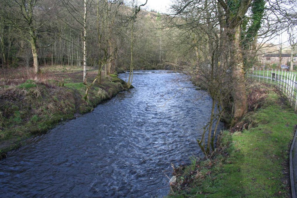 River Tame at Uppermill © Dave Dunford cc-by-sa/2.0 :: Geograph Britain ...