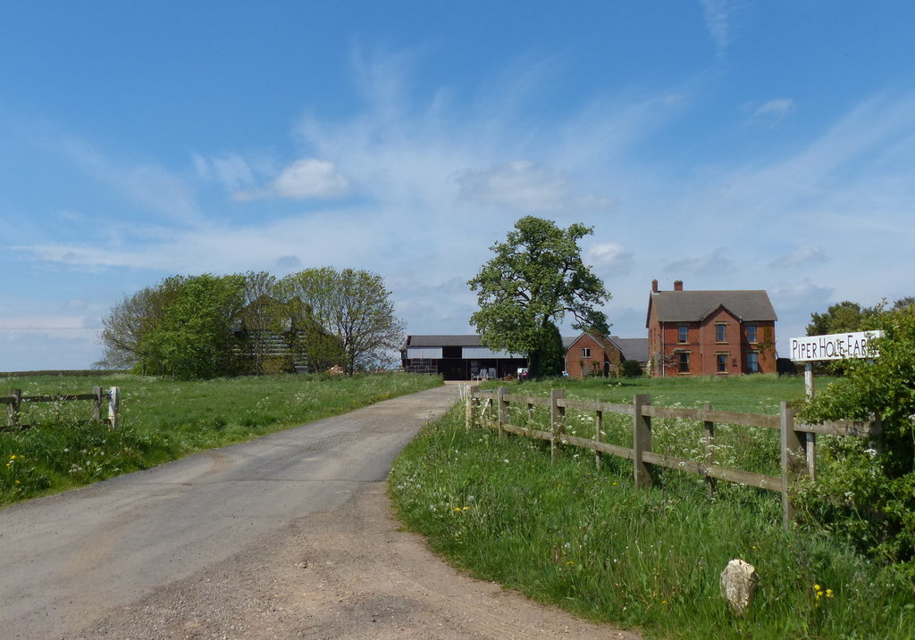 Piper Hole Farm Along Waltham Lane © Mat Fascione Cc By Sa 2 0 Geograph Britain And Ireland