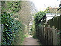 Footpath in between the railway and Masons Rise, CT10