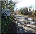 SO3220 : A465 junction ahead, Llanvihangel Crucorney by Jaggery