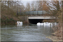SU5032 : River Itchen flowing beneath M3 at Abbots Worthy by Peter Facey