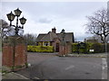 SJ3891 : Stanley Lodge at the entrance to Newsham Park by Raymond Knapman
