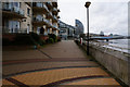 Thames Path towards Wandsworth Bridge