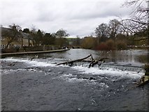 SK2268 : Weir on the River Wye by Russel Wills