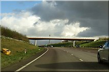 SU1490 : Footbridge over the A419 by Steve Daniels
