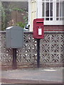 Freshwater: postbox № PO40 34, Hooke Hill