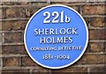 Blue plaque above the Sherlock Holmes Museum