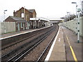 Hackbridge railway station, Surrey