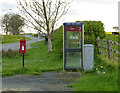 East Stoke postbox ref NG23 146 and telephone kiosk