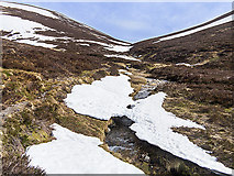 NO0378 : Ascent towards the col between Carn an Righ and Màm nan Carn by William Starkey