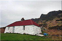 NM4584 : Cottage at Grulin Uachdrach by Anne Burgess