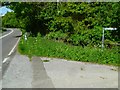 Footpath junction on the A339 at Warren Farm