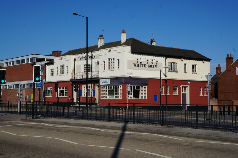 The White Swan on Balby Road, Doncaster © Ian S cc-by-sa/2.0 ...