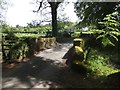 Bridge over Becka Brook near Leighon