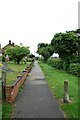 Pathway alongside Fishponds Way