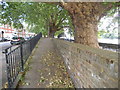 Pathway by the river, Strand on the Green