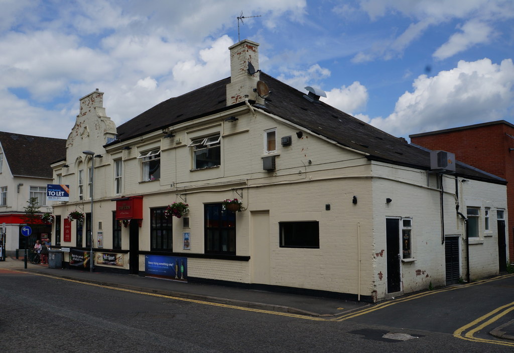 The Tavern on Frances Street, Scunthorpe © Ian S cc-by-sa/2.0 ...