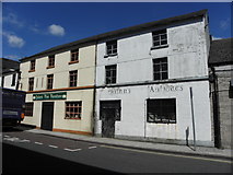 H8744 : Quinns Antiques, Armagh by Kenneth  Allen