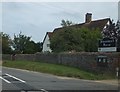 Stonewall Farm and its front wall of flint