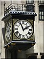 TQ3181 : Clock, Cittie of Yorke public house, High Holborn by Jim Osley