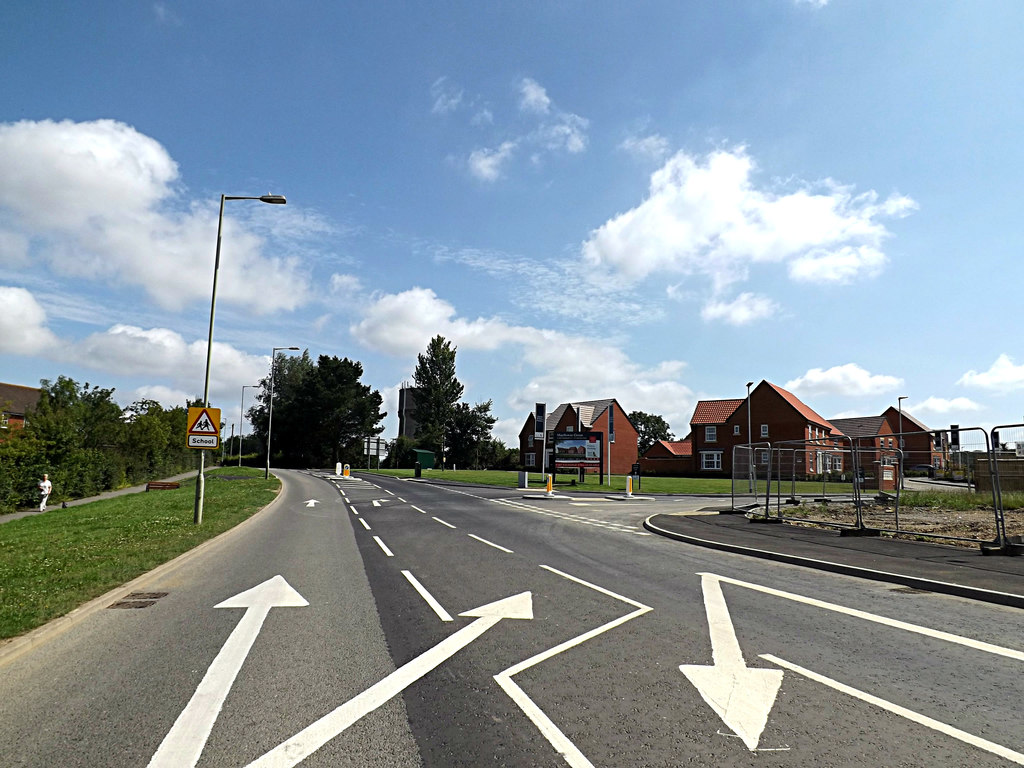 B1119 Rendham Road, Saxmundham © Geographer ccbysa/2.0 Geograph