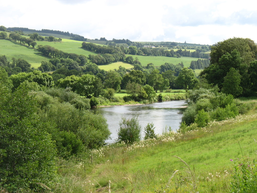 The River Blackwater © David Purchase ccbysa/2.0 Geograph Ireland