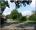 SU5976 : Crossroads in Upper Basildon by Des Blenkinsopp
