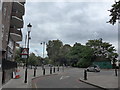 Approaching the junction  of Cheyne Row and Cheyne Walk