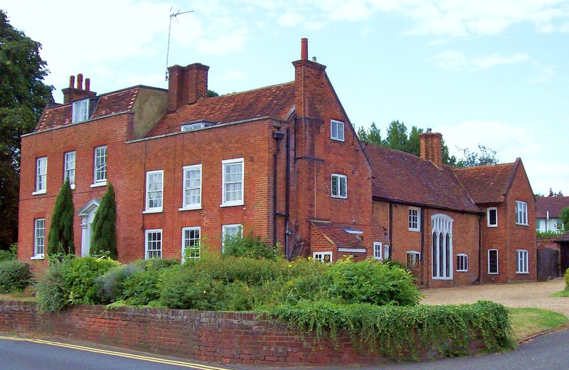 cedar-house-cobham-len-williams-cc-by-sa-2-0-geograph-britain