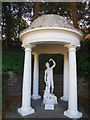 SZ0589 : Sculpture in Italian Garden by Paul Gillett