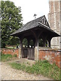 TL9836 : St.Mary's Church Lych Gate by Geographer