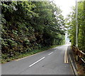 Start of the pavement and double-yellow lines near Lluest