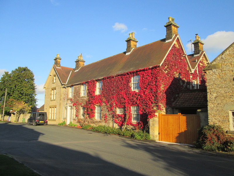 Manor House Hutton Buscel © Martin Dawes ccbysa/2.0 Geograph