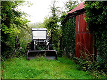 H6457 : Old tractor, Armalughey by Kenneth  Allen