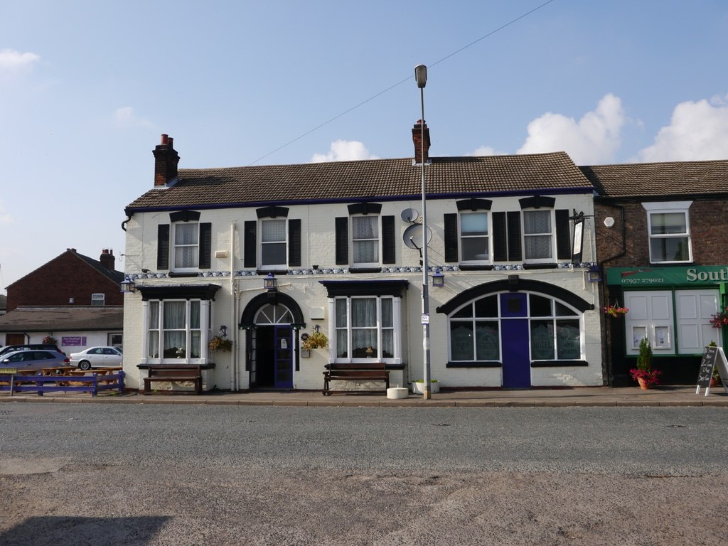 Habrough, The Station public house © Brian Westlake cc-by-sa/2.0 ...