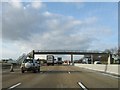 M25 anticlockwise, footbridge