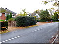 Scotts Grove Road and the junction with Grosvenor Road