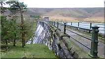 SO2330 : The Grwyne Fawr Reservoir dam wall by Jeremy Bolwell