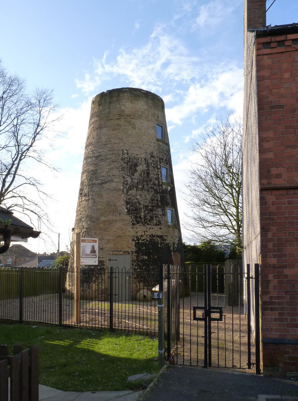 Lindley s Windmill  Sutton-in-Ashfield Alan Murray-Rust cc-by-sa 2 0