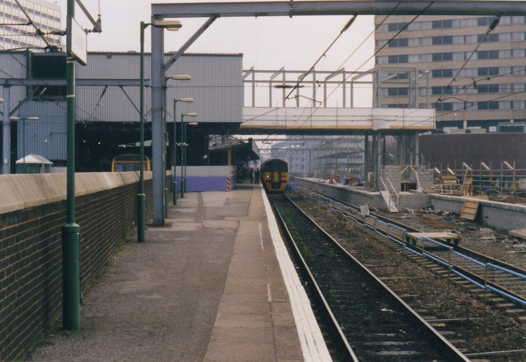 Leeds (New/City) railway station,... © Nigel Thompson cc-by-sa/2.0