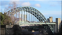 NZ2563 : The Tyne Bridge by Mike Quinn