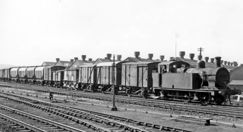 LMS 0-6-0T shunting at Warrington Bank... © Ben Brooksbank cc-by-sa/2.0 ...