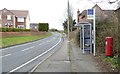 Bus stop on Hawthorn Road