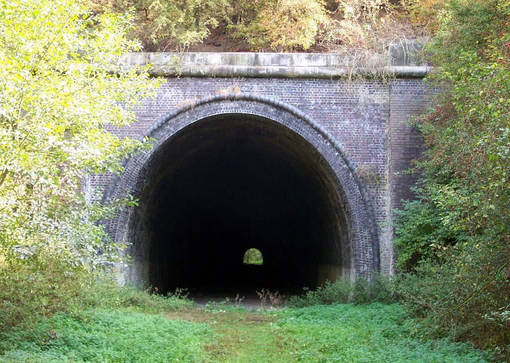 Toft railway tunnel near Bourne,... © Rex Needle cc-by-sa/2.0 ...