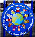 Welcome in nine languages, Pontlliw