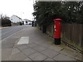 A1071 Woodbridge Road & Post Mill Close Postbox