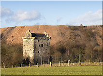 NT0974 : View towards Niddry Castle by William Starkey