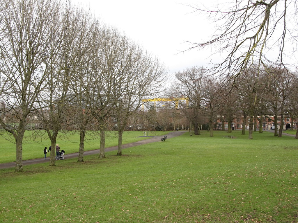 The northern end of Ormeau Park © Eric Jones cc-by-sa/2.0 :: Geograph ...