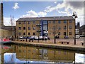 Leeds and Liverpool Canal, Salts Wharf