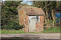 Small brick hut at Beanford Farm